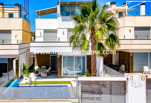 Villa - Försäljning - Orihuela Costa - Lomas De Cabo Roig