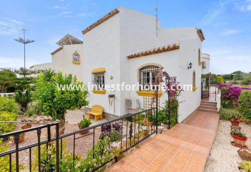 Villa - Försäljning - Orihuela Costa - Los Dolses