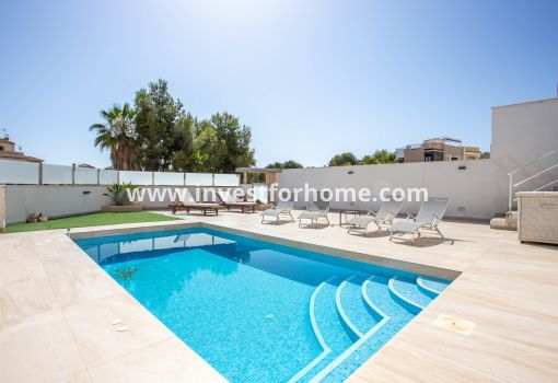 Villa - Försäljning - Orihuela Costa - Villamartín