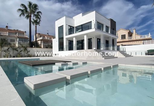 Villa - Försäljning - Torrevieja - Costa Blanca