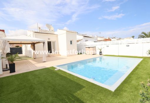 Villa - Försäljning - Torrevieja - Costa Blanca