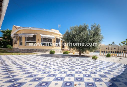 Villa - Försäljning - Torrevieja - TO-LS-V42