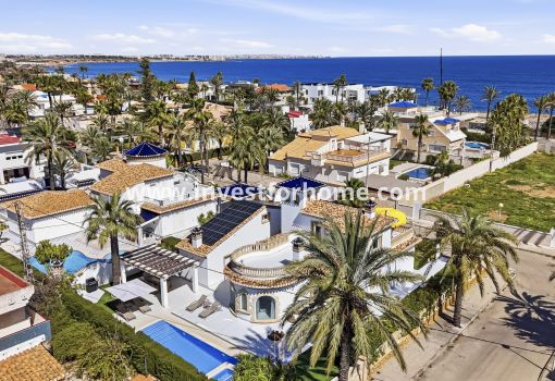 Villa - Sale - Orihuela Costa - Cabo Roig