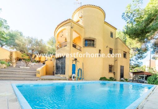 Villa - Sale - Orihuela Costa - Villamartín