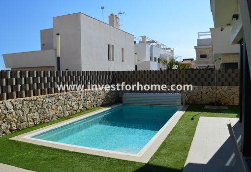 Villa - Sale - Pilar de la Horadada - Las Higuericas