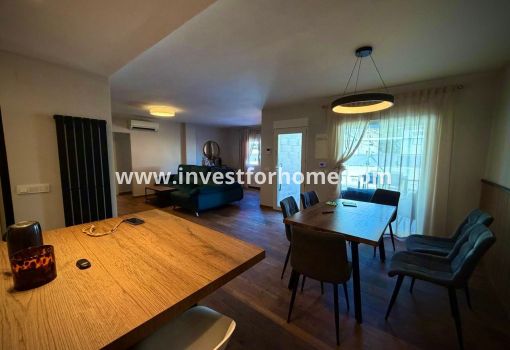 Villa - Sale - Torrevieja - Barrio Los Balcones - Los Altos del Edén