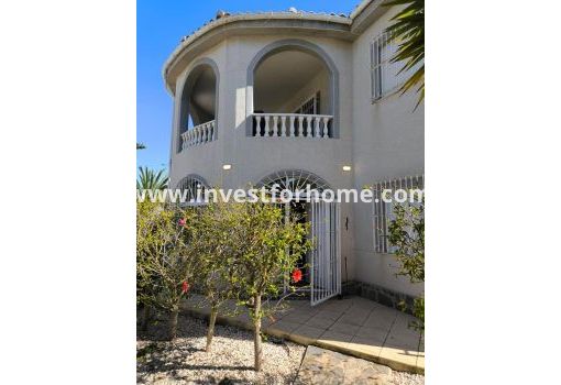 Villa - Sale - Torrevieja - La Siesta-El Chaparral