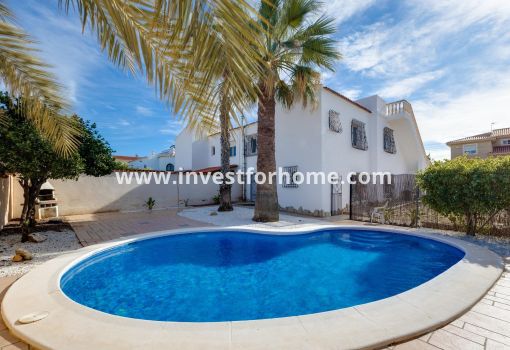 Villa - Sale - Torrevieja - La Siesta - El Salado - Torreta