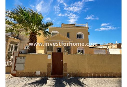 Villa - Sale - Torrevieja - Nueva Torrevieja