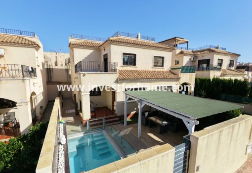 Villa - Sale - Torrevieja - Sector 25