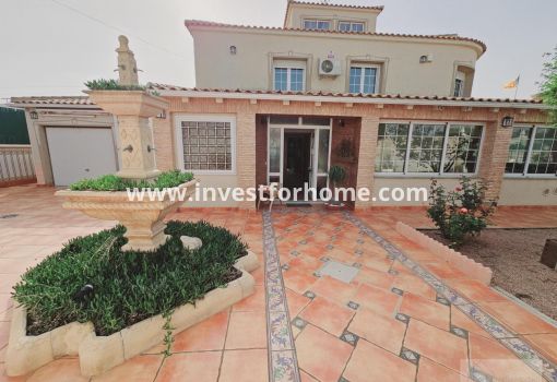 Villa - Vente - Torrevieja - La Siesta - El Salado - Torreta