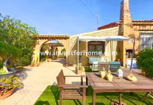 Villa - Vente - Torrevieja - Torrelamata - La Mata