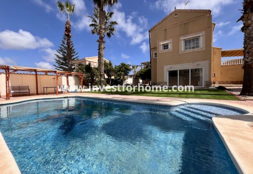 Villa - Verkoop - Orihuela Costa - Costa Blanca
