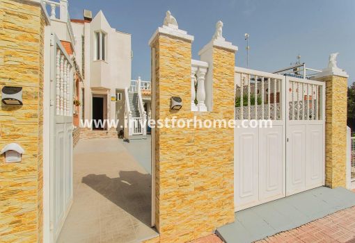 Villa - Verkoop - Orihuela Costa - Urbanización Perla Del Mar