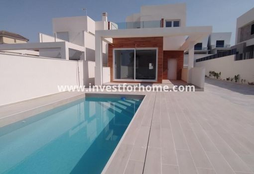 Villa - Verkoop - Torrevieja - aguas nuevas