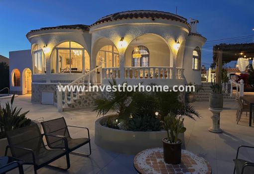 Villa - Verkoop - Torrevieja - Costa Blanca