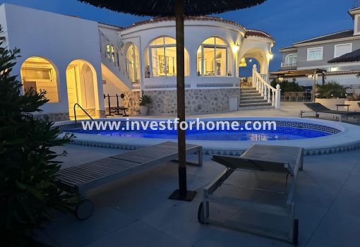 Villa - Verkoop - Torrevieja - Costa Blanca