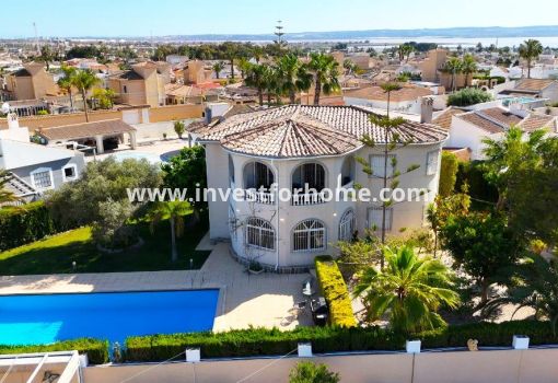 Villa - Verkoop - Torrevieja - La Siesta-El Chaparral