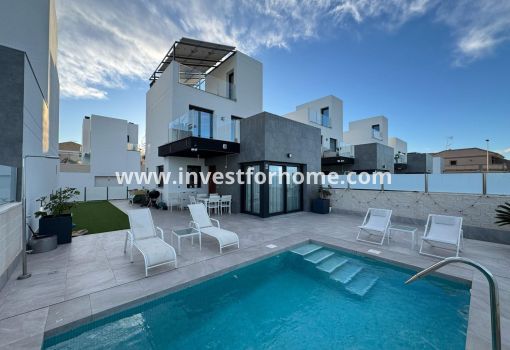 Villa - Verkoop - Torrevieja - Los Balcones - Los Altos Del Edén