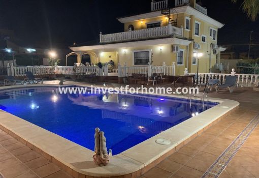 Villa - Verkoop - Torrevieja - ND-73602