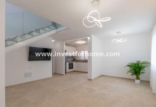 Villa - Verkoop - Torrevieja - Punta prima