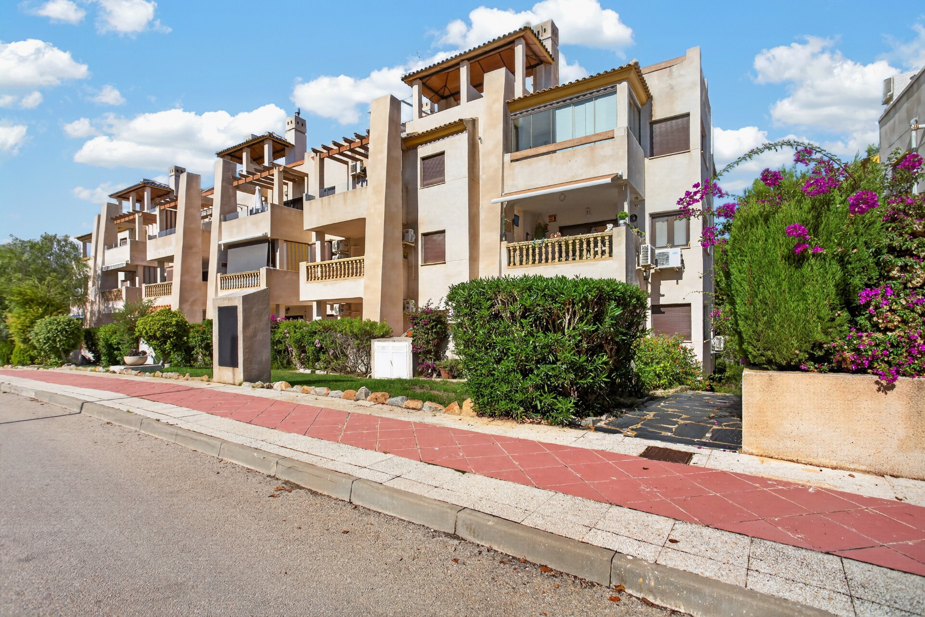 Apartment in Orihuela Costa – YC787418